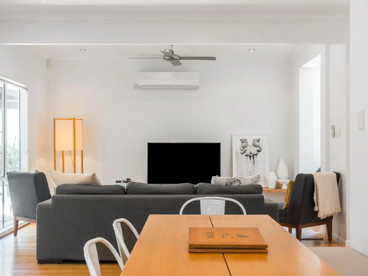Elua Beach House Byron Bay Holiday home